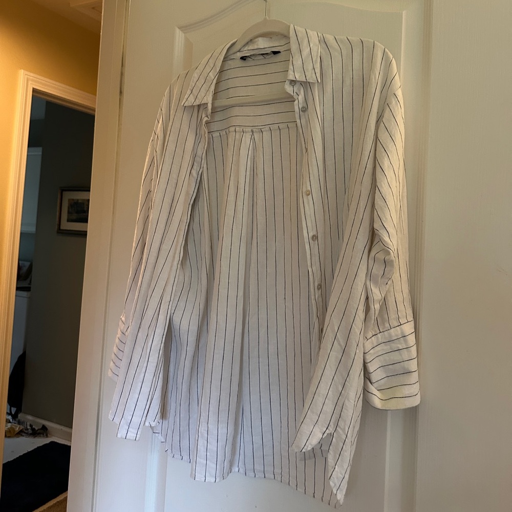 Zara White Button-Down Shirt with Black Pinstripes